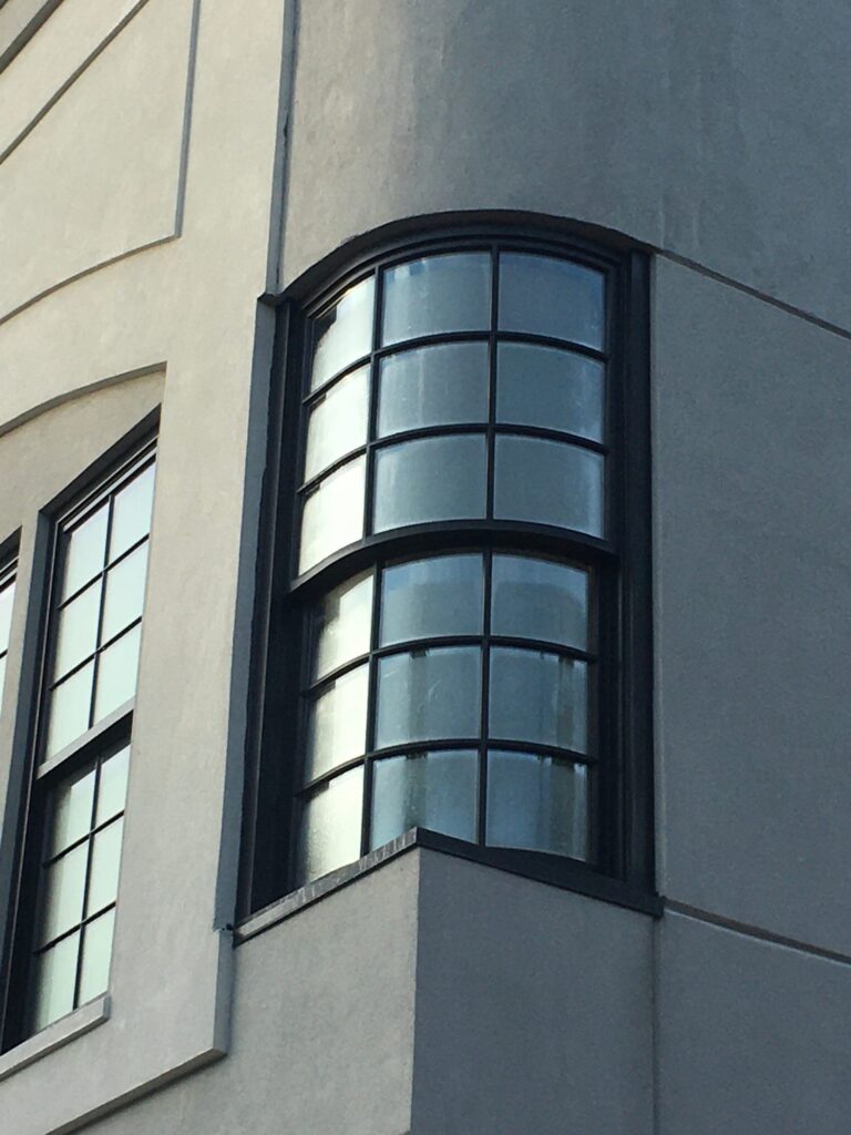 Curved glass window for architectural glass design